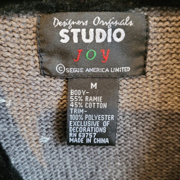 Designers Originals Studio Joy Sweater Womens M Gray White Snowflakes Cardigan - Picture 3 of 16